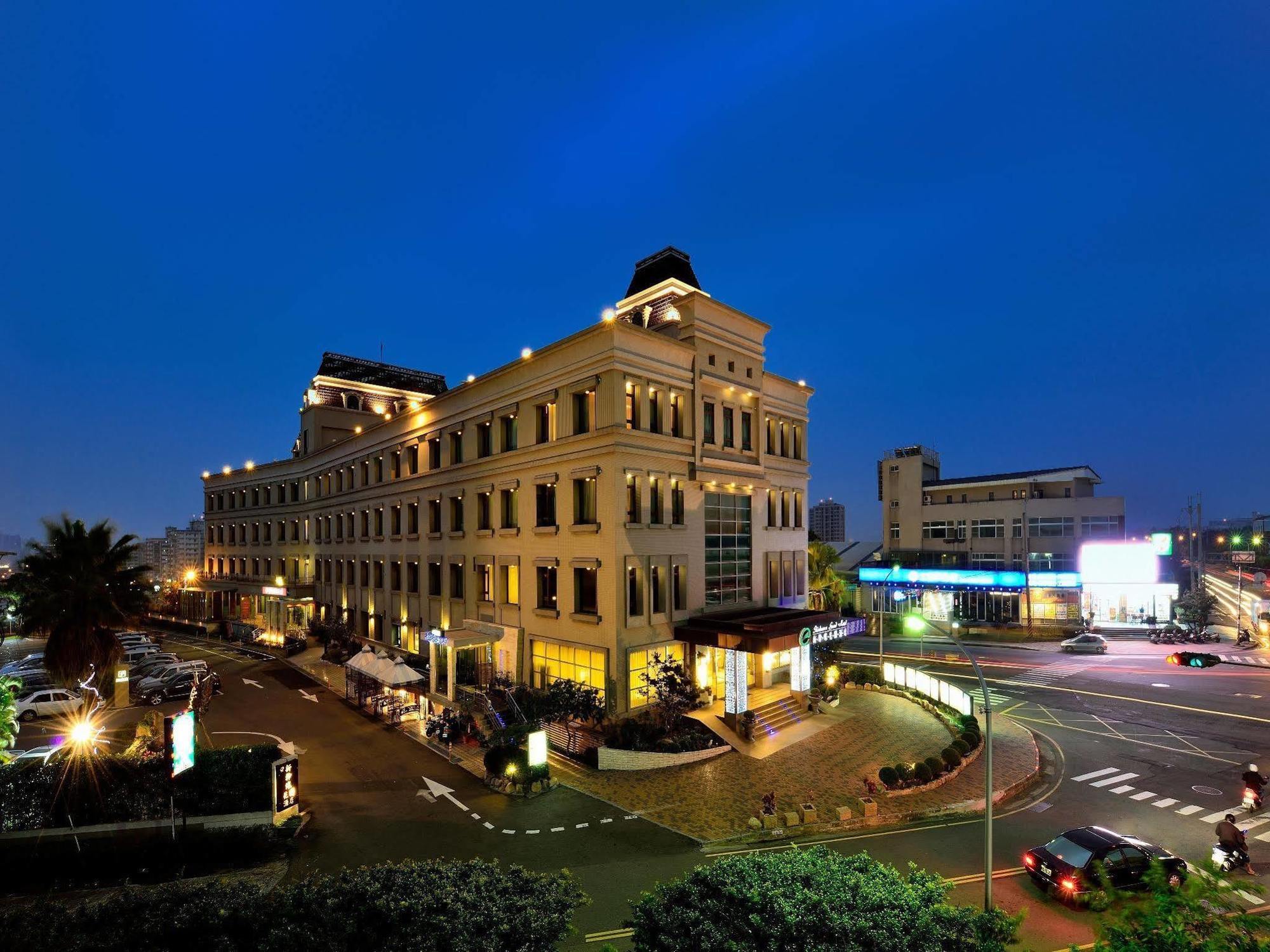 Shinkansen Grand Hotel Taichung Exteriör bild