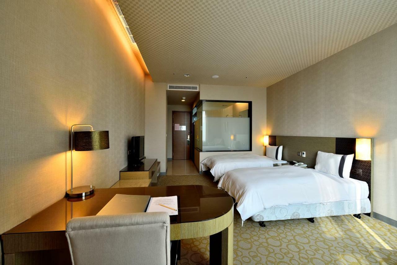Shinkansen Grand Hotel Taichung Exteriör bild