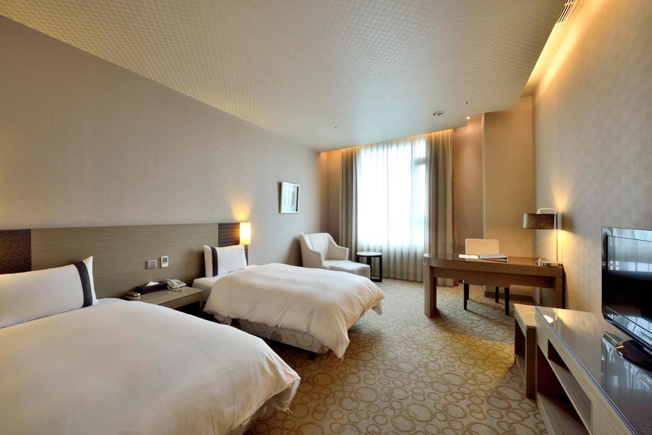 Shinkansen Grand Hotel Taichung Exteriör bild